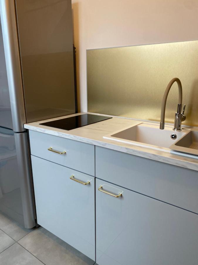 New Life Apartment Next To Metro Station 华沙 外观 照片